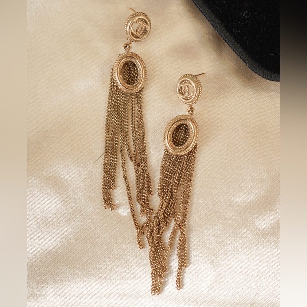 CHANEL Rope Medallion Tassel Earrings — B16 Pre-Fall 2016 — With Pouch - Picture 4 of 6